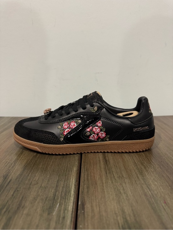 Skechers Shoes - SKECHERS COURT & CLASSIC WOMEN SHOES